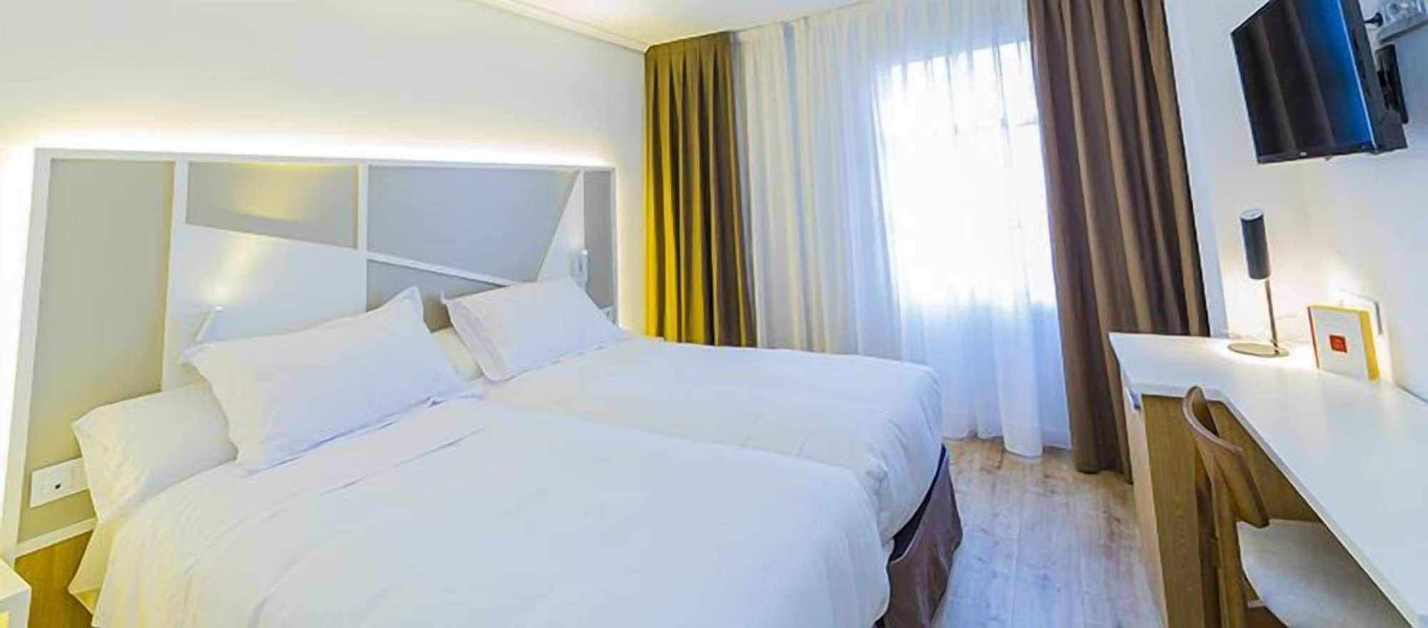 Hospedium Hotel Canitas Maite Gastronomico カサス・イバーニェス エクステリア 写真