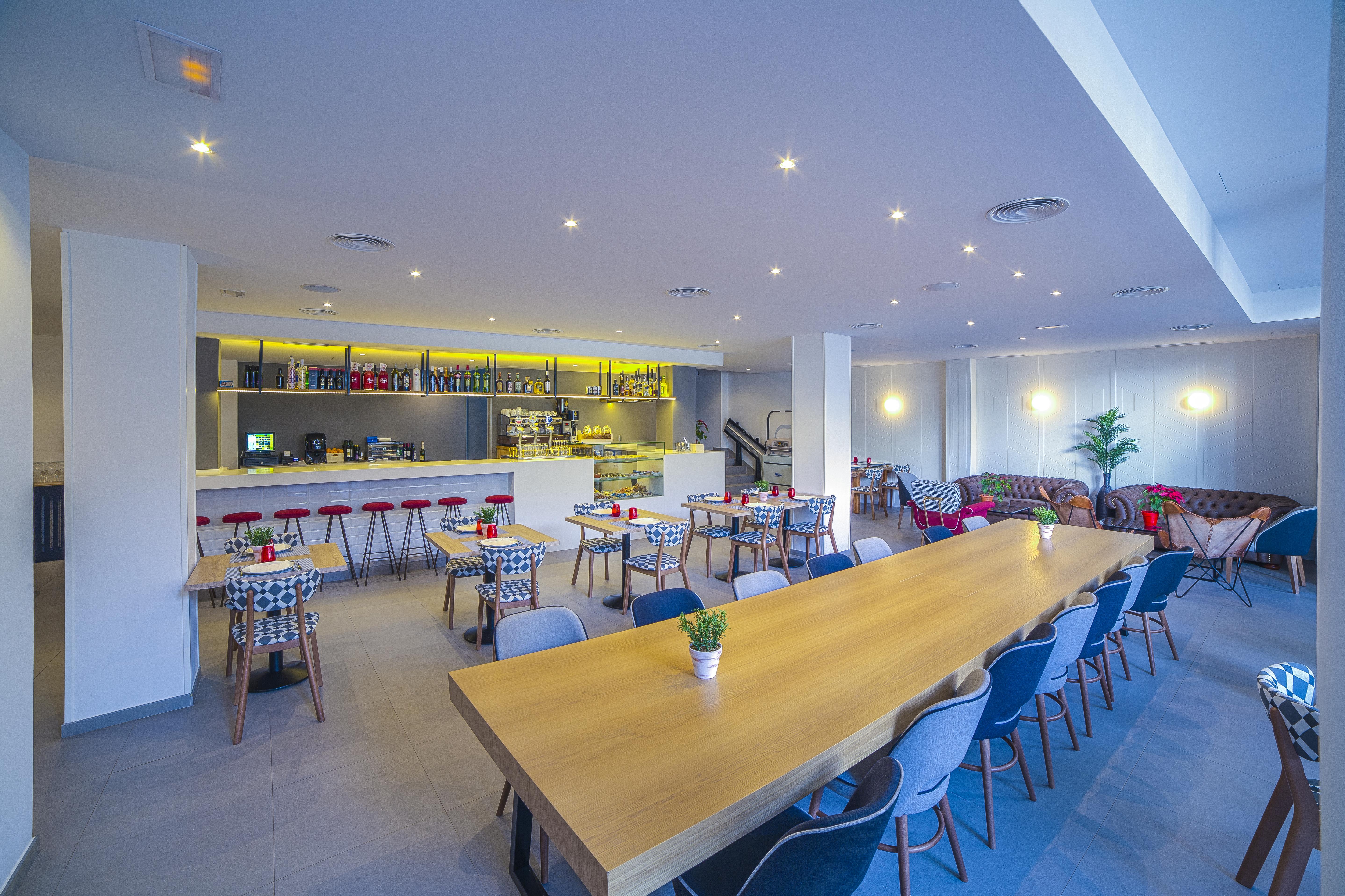 Hospedium Hotel Canitas Maite Gastronomico カサス・イバーニェス エクステリア 写真