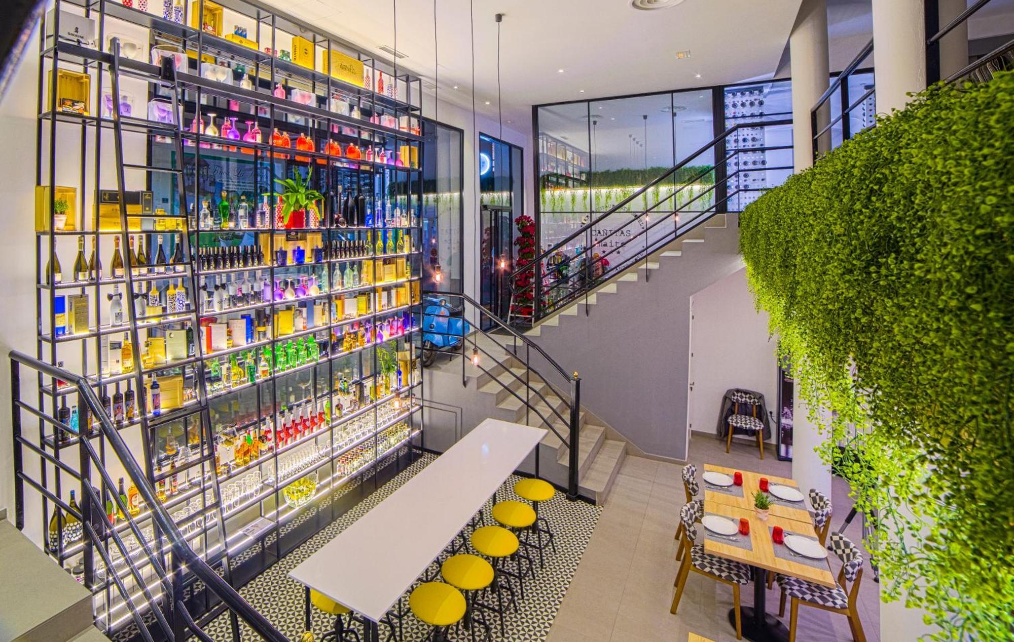 Hospedium Hotel Canitas Maite Gastronomico カサス・イバーニェス エクステリア 写真